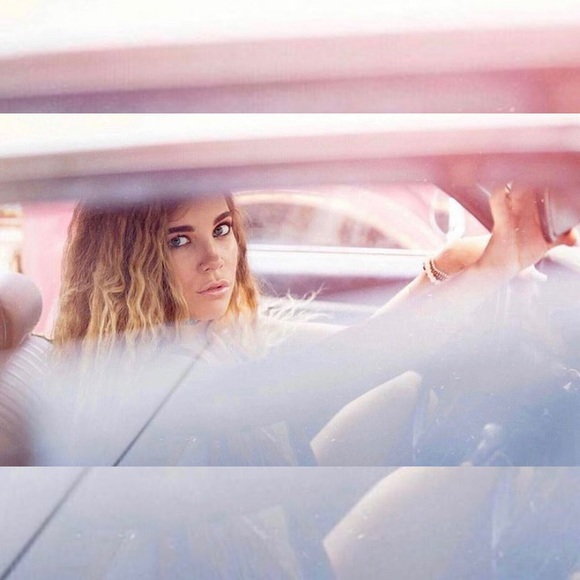 ☆ MEET THE SELLER - CHANDLER ☆ - Picture 5 of 16